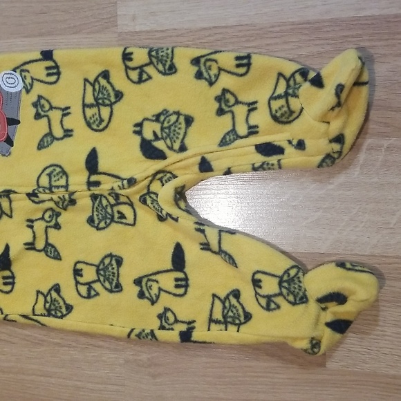Koalababy yellow and black fox print fuzzy sleepwear 3-6 months NWT - Picture 3 of 6